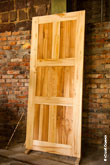 Производим различные деревянные двери