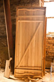Делаем деревянные двери для туалетов